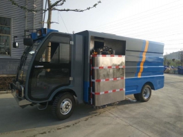 愛瑞特牌Q18/16型護欄清洗車